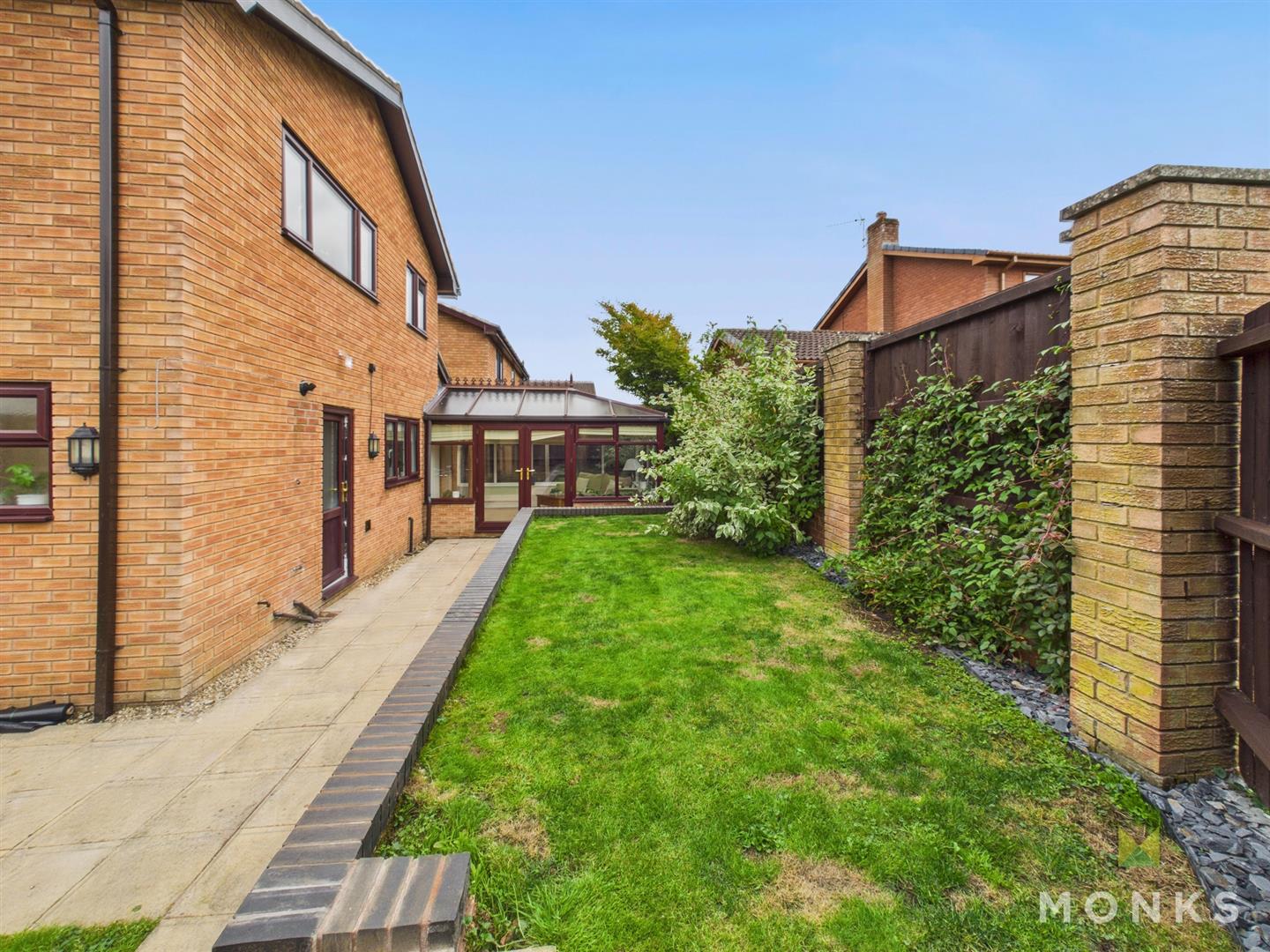 37 Llanforda Mead, Oswestry, SY11 1TS For Sale